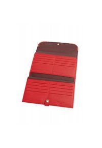 Portafoglio in cuoio rosso con rivestimento in cuoio marrone, dotato di molteplici scomparti per carte, chiusura a scatto e finitura strutturata.