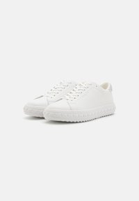MICHAEL Michael Kors GROVE LACE UP - Sneakers - optic white