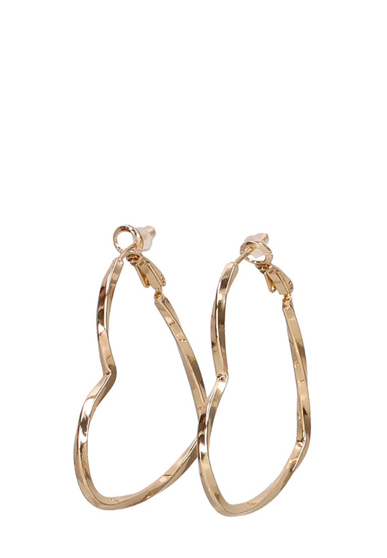 Pendientes de aro en tono dorado con un diseño ondulado e irregular. Fabricados en metal con un acabado brillante y cierre de seguridad.