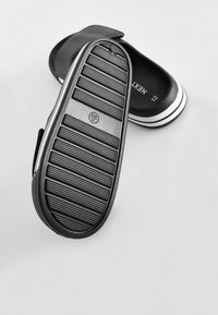 Next STRIPE - REGULAR FIT - Badesandaler - black