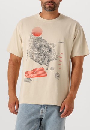 - T-shirt z nadrukiem