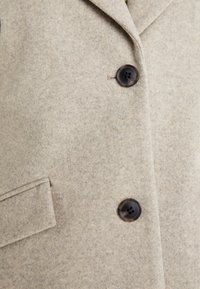 Vero Moda VMFORTUNESARA LONG COAT - Klasični plašč - silver mink melange
