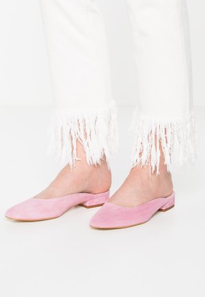 Matalakantaiset pistokkaat - pink