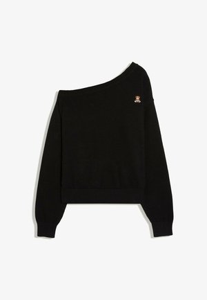 Schwarzer Strickpullover mit langen Ärmeln und One-Shoulder-Ausschnitt, mit kleinem Teddybär-Emblem auf der oberen Brust.
