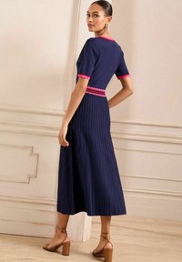 Love & Roses SHORT SLEEVE MIDI  - Abito in maglia - navy