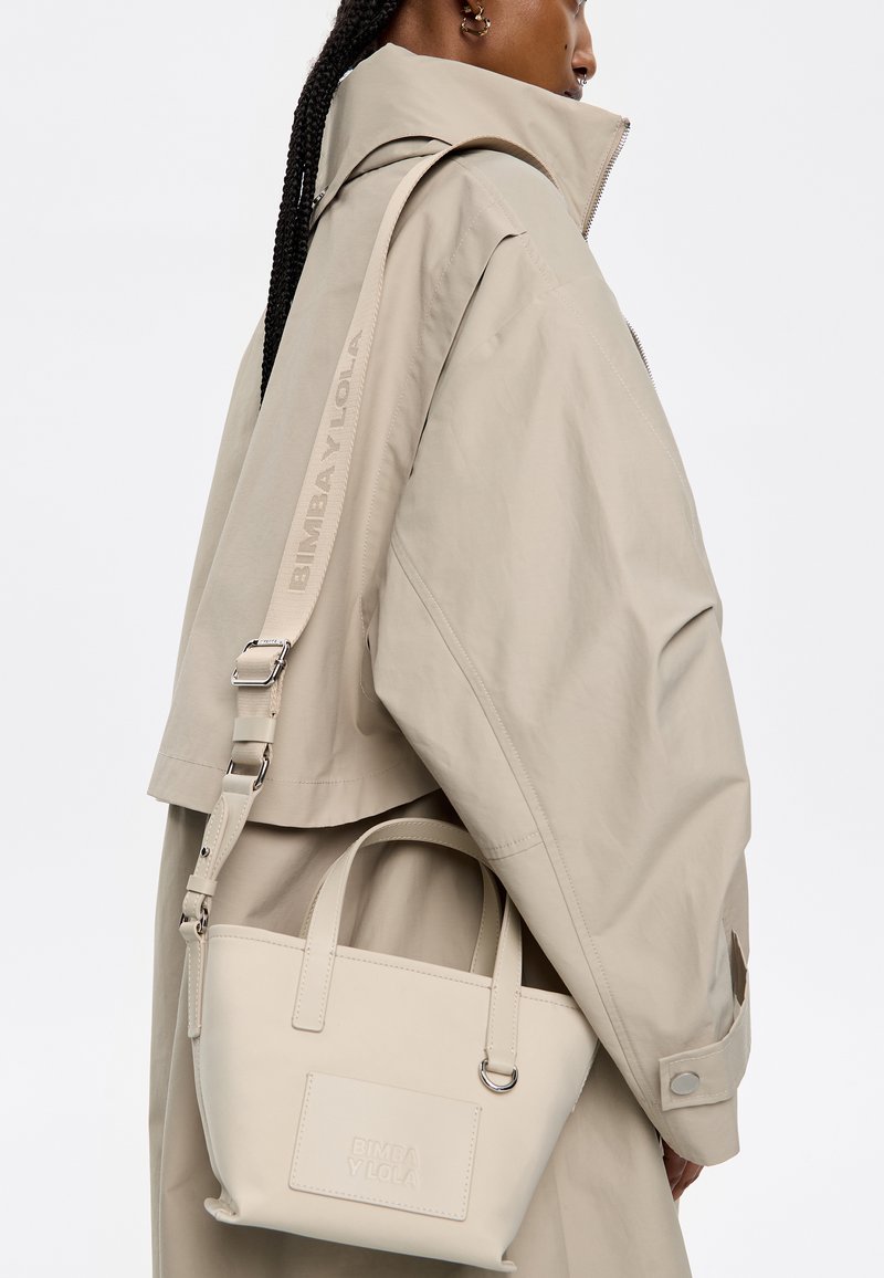 Bimba Y Lola Borsa a mano - blanco piedra