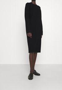 Tiger of Sweden Abito in maglia - black