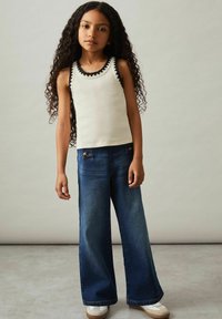 Reiss REGULAR FIT VANESSA mleczny