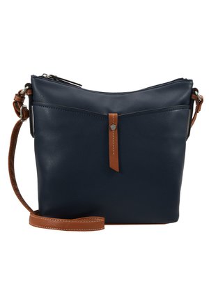 Sac bandoulière en cuir bleu marine avec une texture lisse, une sangle d'accent marron et une fermeture à onglet à l'avant. Dispose d'une fermeture zippée en haut et d'une sangle réglable.