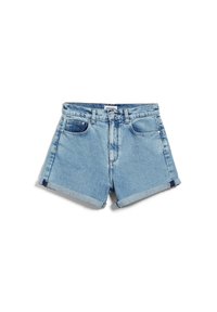Pantalones cortos de mezclilla en azul claro con dobladillo deshilachado, que cuentan con cinco bolsillos y cierre de botón. El diseño es clásico y casual.