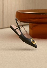 Δεν επιλέχθηκε, noir