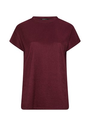 T-shirt bordeaux à manches courtes avec un col rond. Tissu texturé avec de légères lignes verticales, coupe décontractée et sans matériel visible.