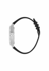 Montre rectangulaire en argent avec un boîtier transparent, un bracelet en silicone noir et une boucle en métal. Affiche un design et une finition élégants et modernes.
