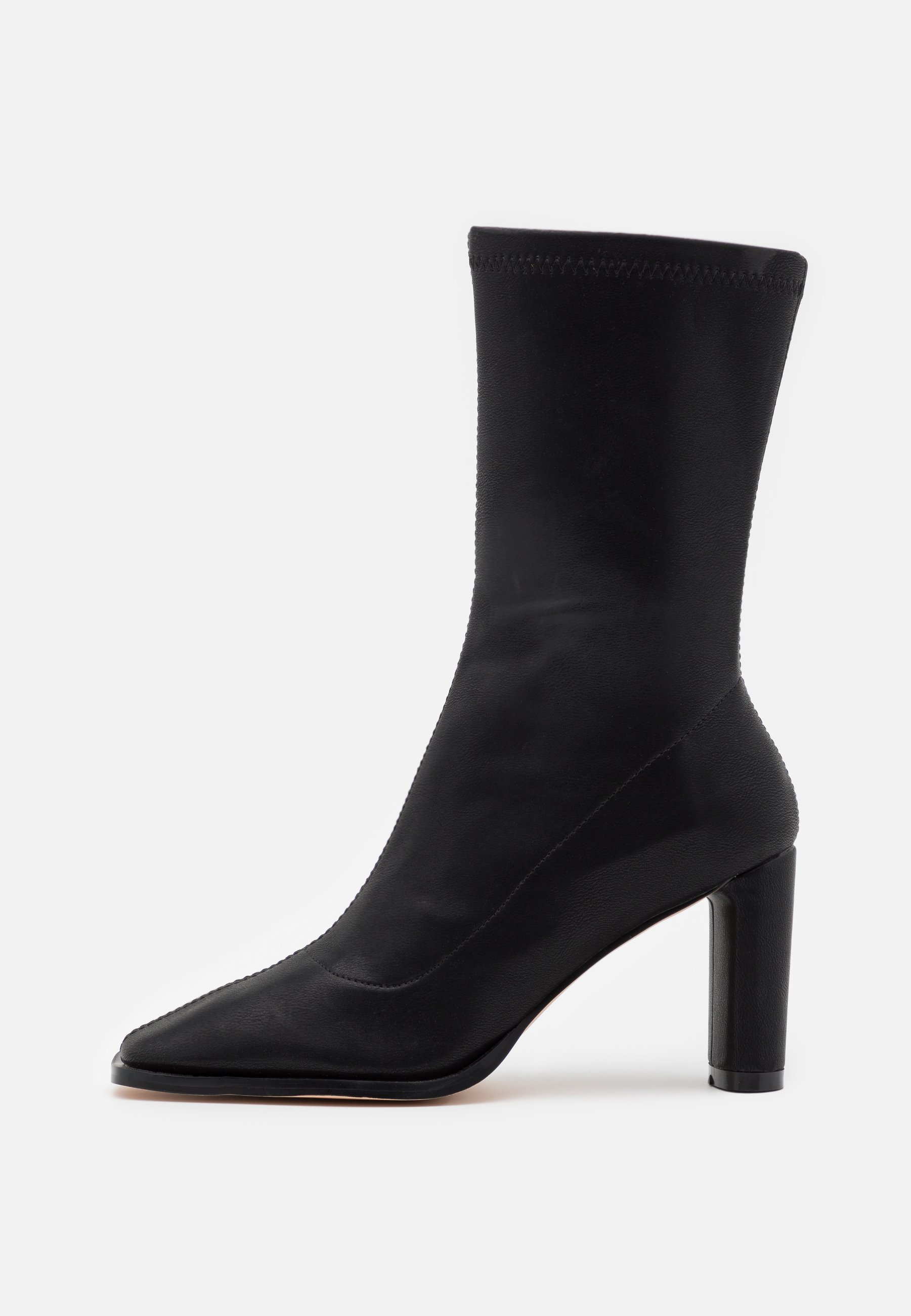 NA KD SQUARED TOE TIGHT SHAFT BOOTS Klassiska stövlar NA KD BOOTS Klassiska stövlar black Zalando.se