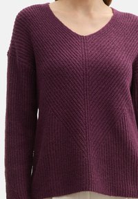 TOM TAILOR MIT V-AUSSCHNITT - Maglione - black berry melange
