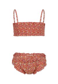 Czerwony bikini z kwiatowym wzorem, które zawiera marszczony stanik typu bandeau z cienkimi ramiączkami oraz falbaniaste majtki. Materiał prezentuje żywy wzór kwiatowy.