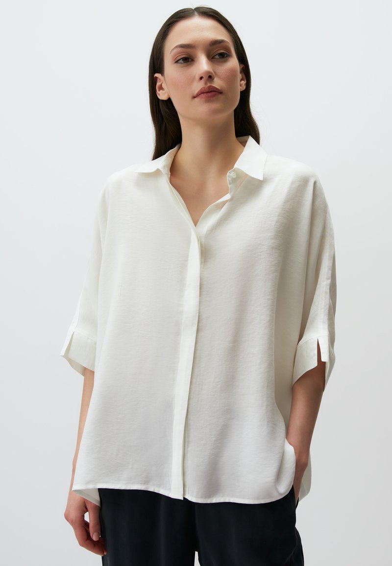 Jimmy Key LOOSE FIT THREE QUARTER SLEEVED SLIT - Hemdbluse - white