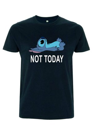 T-shirt in cotone blu navy con un personaggio dei cartoni animati sdraiato, accompagnato dalla scritta "NON OGGI" in bianco sotto il grafico. Maniche corte.
