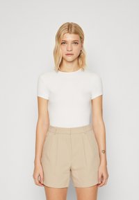 Abercrombie & Fitch - FEATHERWEIGHT BABY TEE - T-shirt basic - brilliant white Immagine in miniatura 1