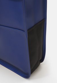 Rains BACKPACK UNISEX - Hátizsák - storm