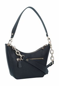 Borsa nera realizzata in materiale testurizzato con una silhouette curva. Presenta dettagli in metallo argentato, una tasca con zip e una tracolla regolabile.