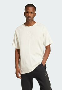 adidas Originals - P ESS TEE - Pamata T-krekls - cloud white Miniatūras attēls 1