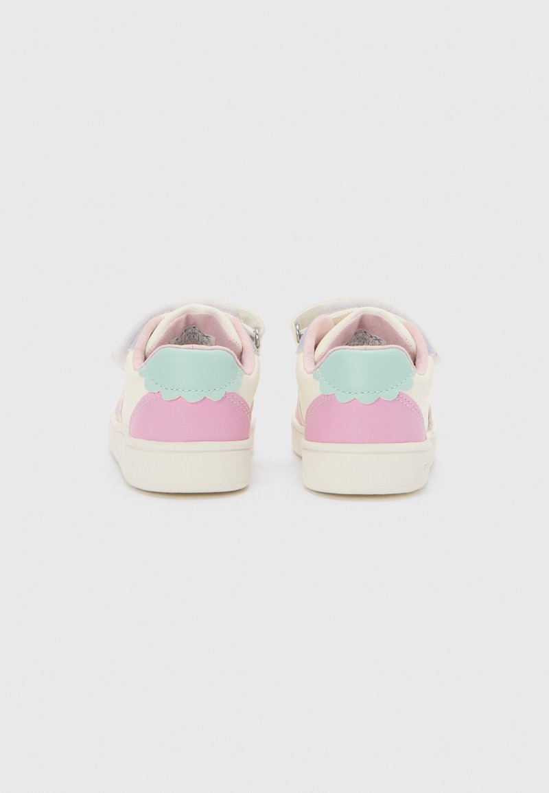 Black Friday Bambini: Sconti su Scarpe Primi Passi e Sneakers Black Friday Bambini: Sconti su Scarpe Primi Passi e Sneakers