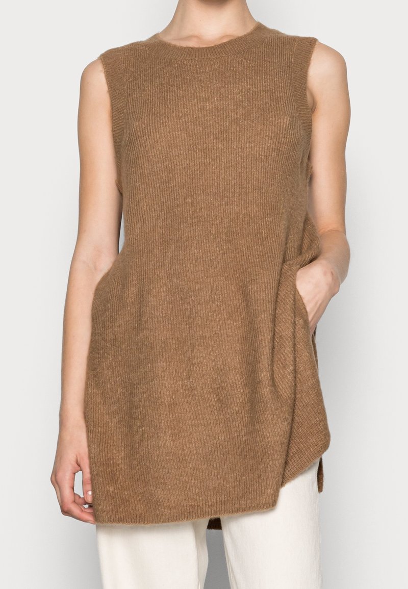 Vero Moda Stickad tröja - mottled brown