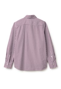 Camicia a maniche lunghe con colletto, caratterizzata da righe verticali rosse e bianche, polsini con bottoni e orlo curvo. Realizzata in un tessuto traspirante.