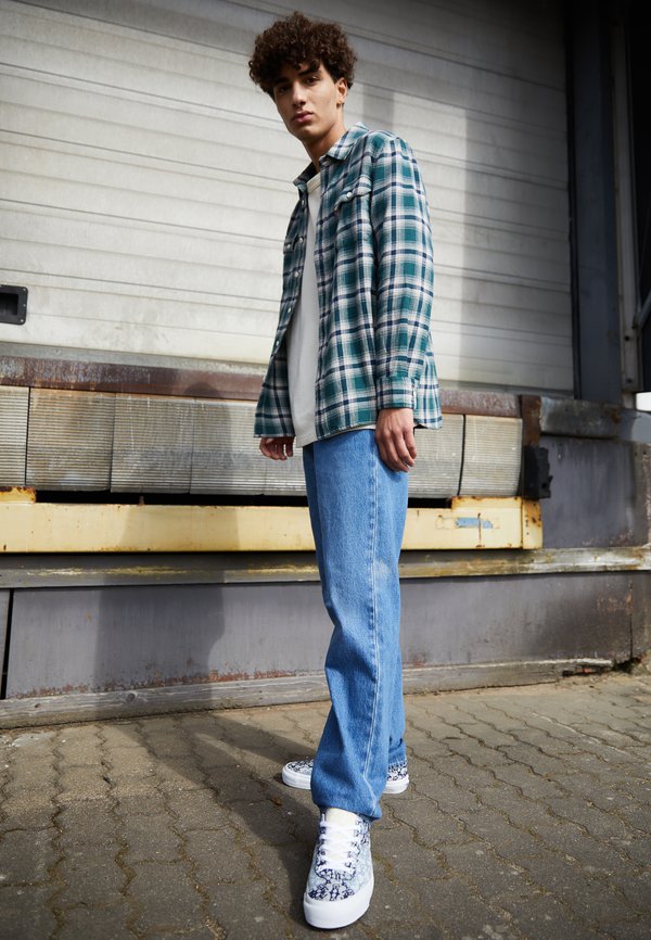 551Z™ AUTHENTIC STRAIGHT - Relaxed fit jeans - medium indigo stonewash