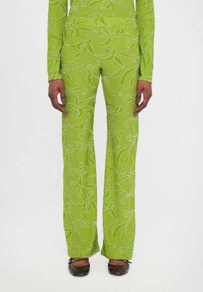 Stine Goya ELASTICATED STRAIGHT LONG PANTS - Hlače - green