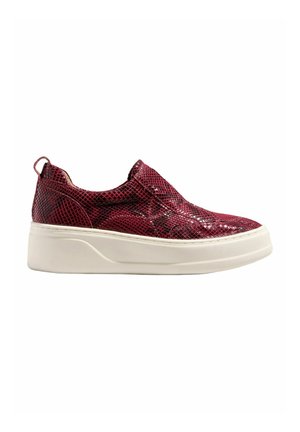REGULAR FIT - SIGNATURE CHUNKY - Instappers - red croc effect
