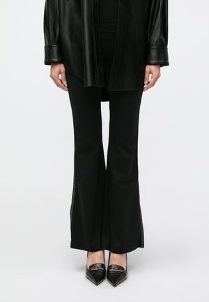 TAPE FLARE LEGGING - Leggings - black