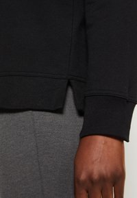 GAP Sweatshirt - black