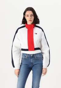 Tommy Jeans WINDBREAKER - Lett jakke - white/multicoloured