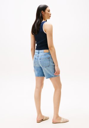STRAIGHT - Denimové šortky - light blue denim