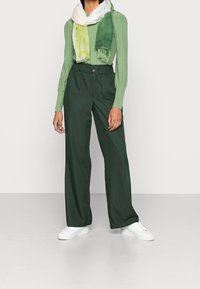Marks & Spencer Strickpullover - green