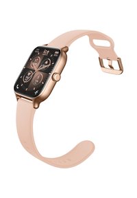Smartwatch con display nero e cassa color oro rosa, con cinturino in silicone rosa tenue e fibbia in metallo, dettagli del quadrante visibili.
