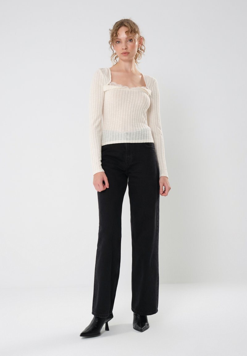 Maglia Donna A Maniche Lunghe In Pizzo Easy Young Fashion: Collo Alto Trasparente, Fit Skinny, Taglia Unica XS-M - 2