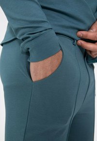 FRILIVIN Pantalon classique - vert