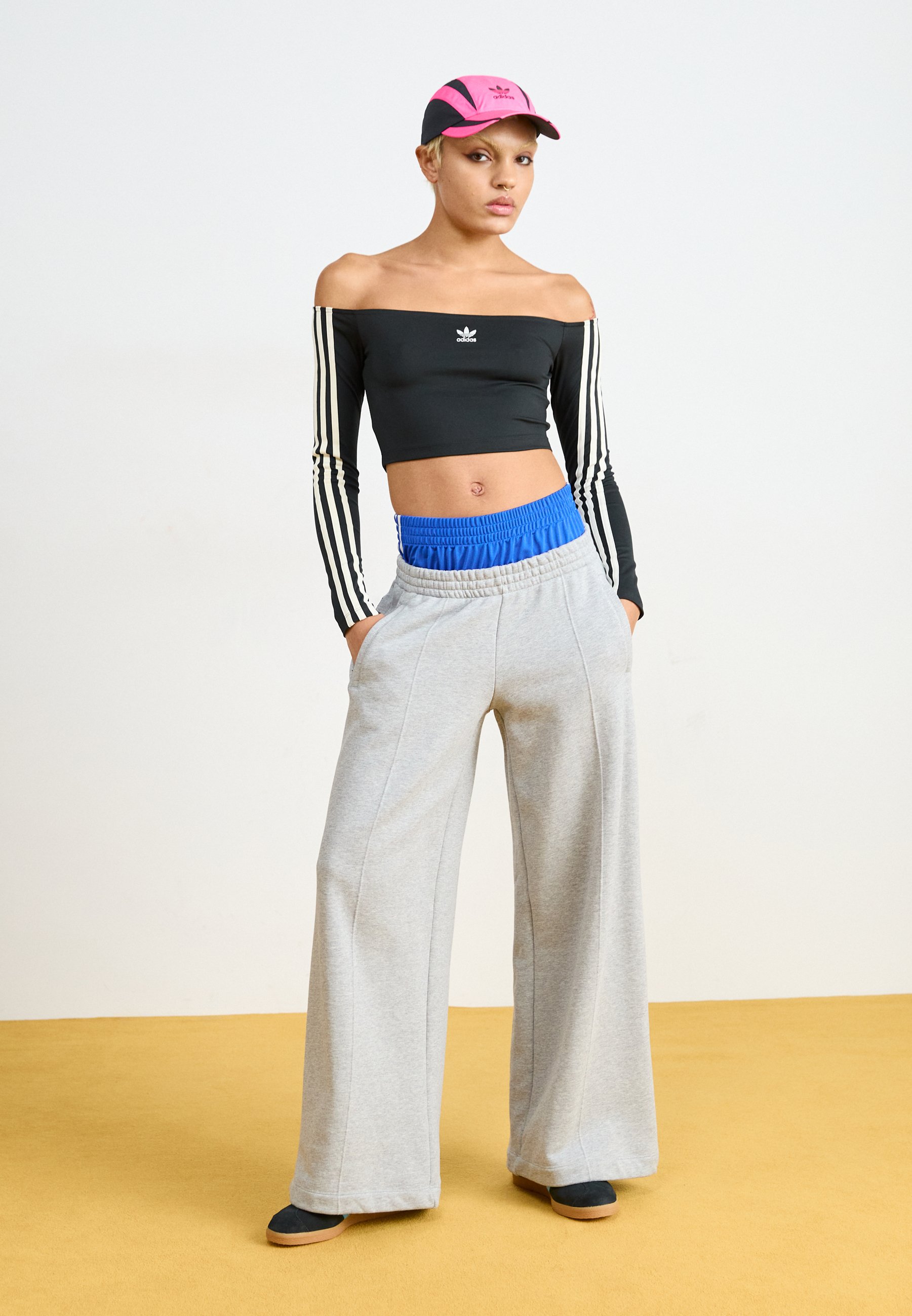 adidas Originals Adicolor Off Shoulder 長袖Tシャツ ※送関込 adidas Originals ADICOLOR OFF SHOULDER LONG SLEEVE LONG
