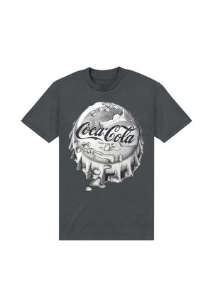 Szary t-shirt z grafiką korka butelki Coca-Coli, pokrytego kondensacją i bąbelkami, wydrukowaną w czerni i bieli.