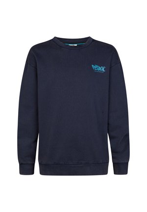 Marineblauwe sweatshirt met ronde hals, lange mouwen en klein blauw "Petrol" logo op de linkerborst.