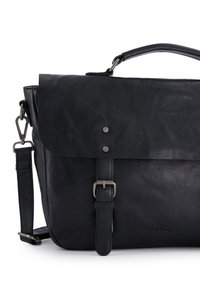 Schwarze Leder-Umhängetasche mit einem Deckel, versehen mit zwei Metallnieten und einer Schnallenakzent. Inklusive abnehmbarem Schultergurt und Obergriff.