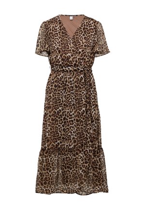 Sukienka w zwierzęcy wzór w panterkę, wykonana z lekkiego, przezroczystego materiału. Posiada krótkie rękawy, dekolt w serek oraz pasek w talii. Rozkloszowany dół.