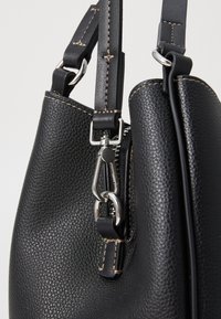 PARFOIS TOTE BAG JANICE - Bolso de mano - black