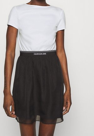 Sukienka z dżerseju