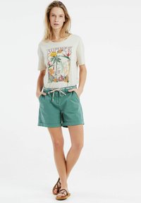 Protest PRTANNICK 23 - Shorts - laurelgreen