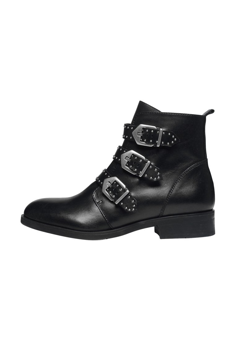 manfield buckle boots