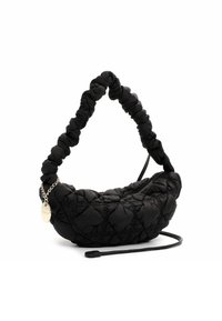 Borsa a tracolla nera trapuntata con forma curva, texture imbottita e manico intrecciato. Presenta un accento in catena argentata e chiusura a zip.
